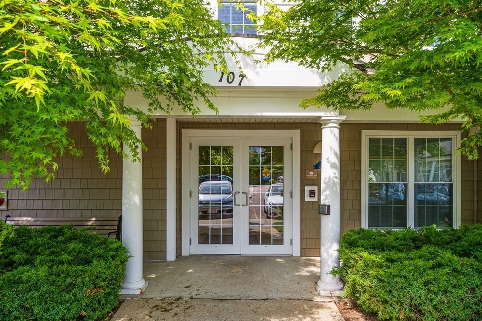 Wellington Crossing unit 407, Waltham, MA 02452 - photo 1