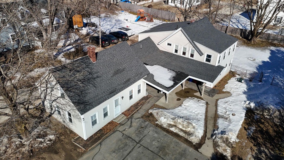 51 Pleasant St, Mechanic Falls, ME 04256 - photo 1