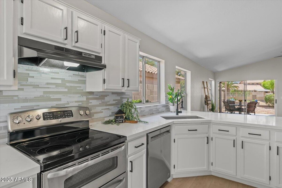 15-Kitchen