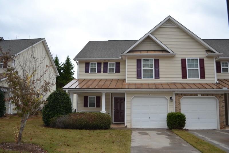 GREAT TOWNHOME! MOVE IN READY! END UNIT WITH FRONT