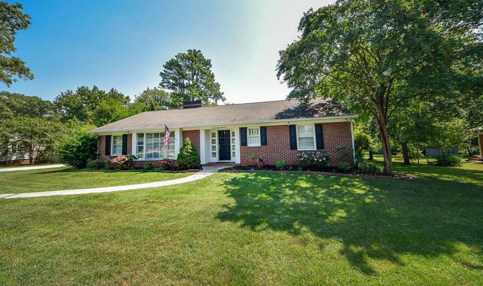 2800 Highland Dr NE, Cleveland, TN 37312 - photo 1