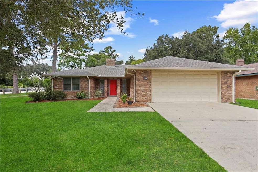 811 Constitution Dr, Slidell, LA 70458 - photo 1