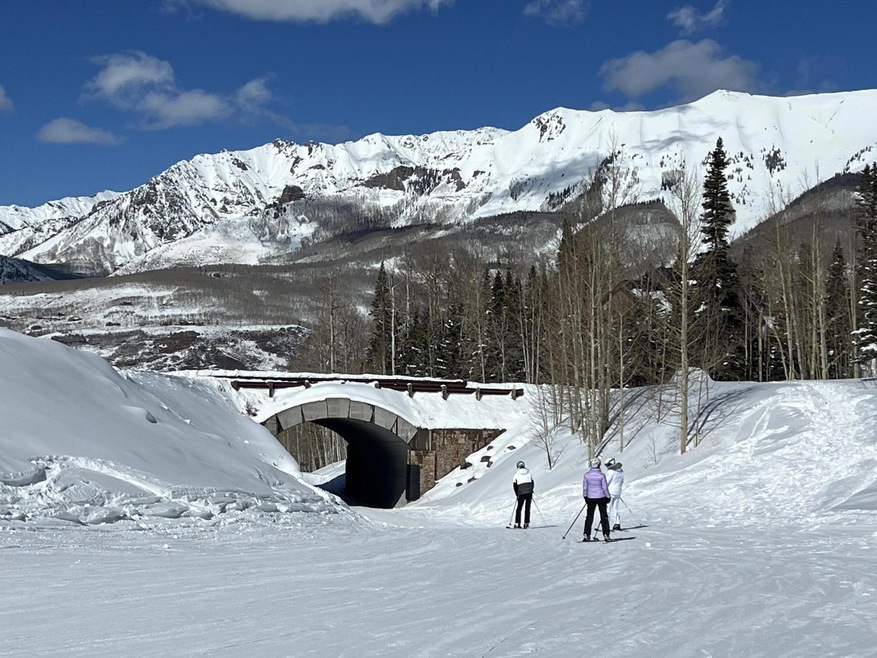 Sold $2,725,000 • Co-Listing Agent