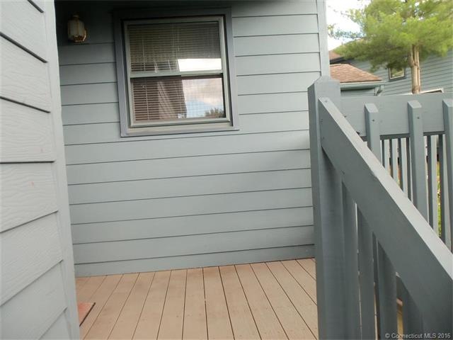 803 Long Hill Rd unit A, Middletown, CT 06457 - photo 1