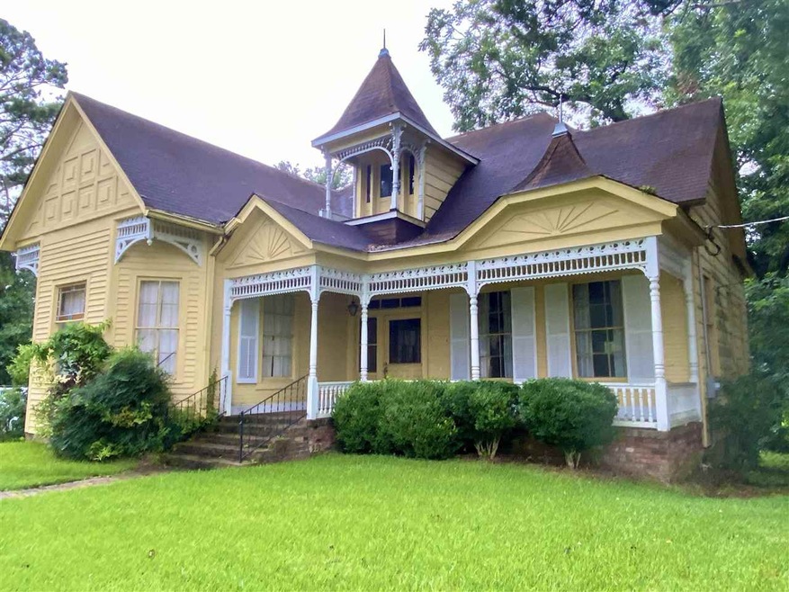 336 W Gallatin St, Hazlehurst, MS 39083 - photo 1