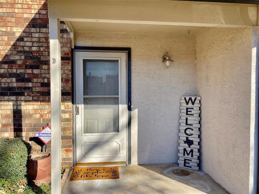 817 W Harwood Rd unit D, Hurst, TX 76054 - photo 1