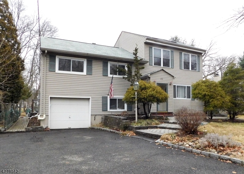 22 Bryant Dr, Livingston, NJ 07039 - photo 1