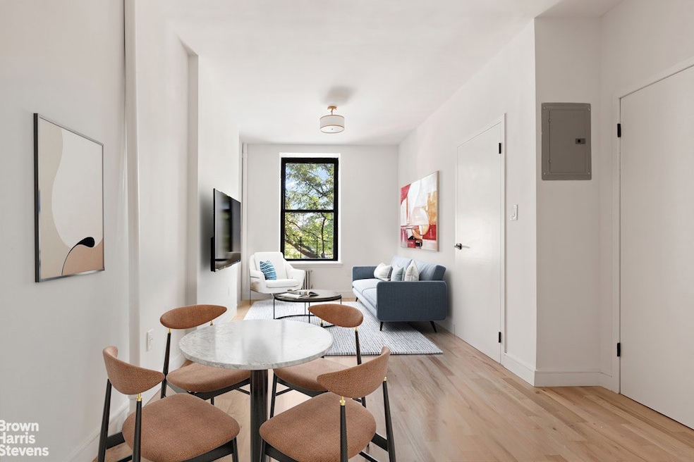 For Sale $565,000 • Co-Listing Agent