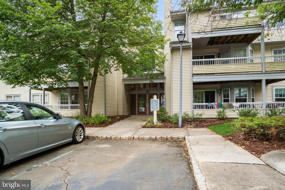 108 Wrangel Ct unit 9, Princeton, NJ 08540 - photo 1