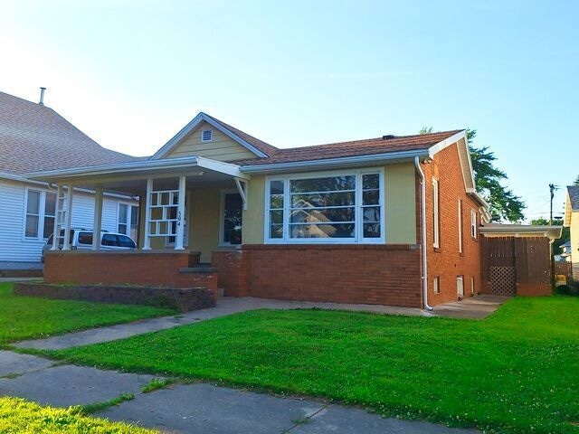 304 W Morrell St, Streator, IL 61364 - photo 1