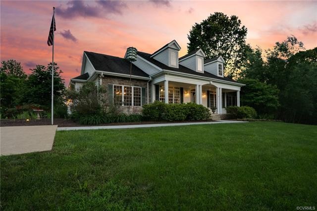 8293 Lock Ln, Warrenton, VA 20186 - photo 1