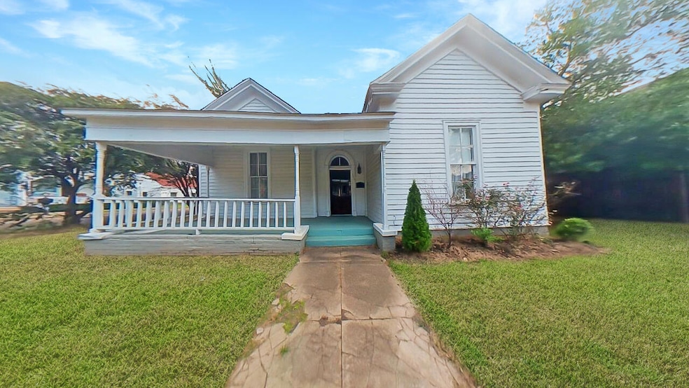 503 5th St S, Columbus, MS 39701 - photo 1
