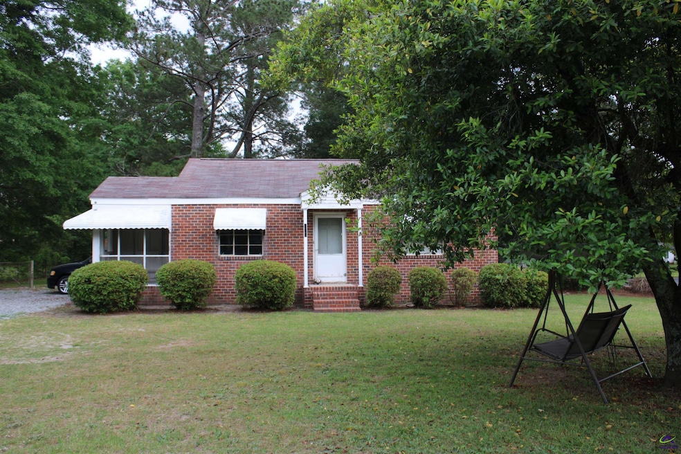 114 Hardie St, Gordon, GA 31031 - photo 1