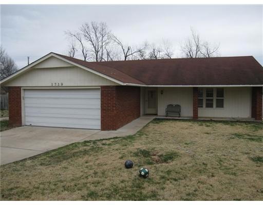 1719 S 15th St, Rogers, AR 72758 - photo 1