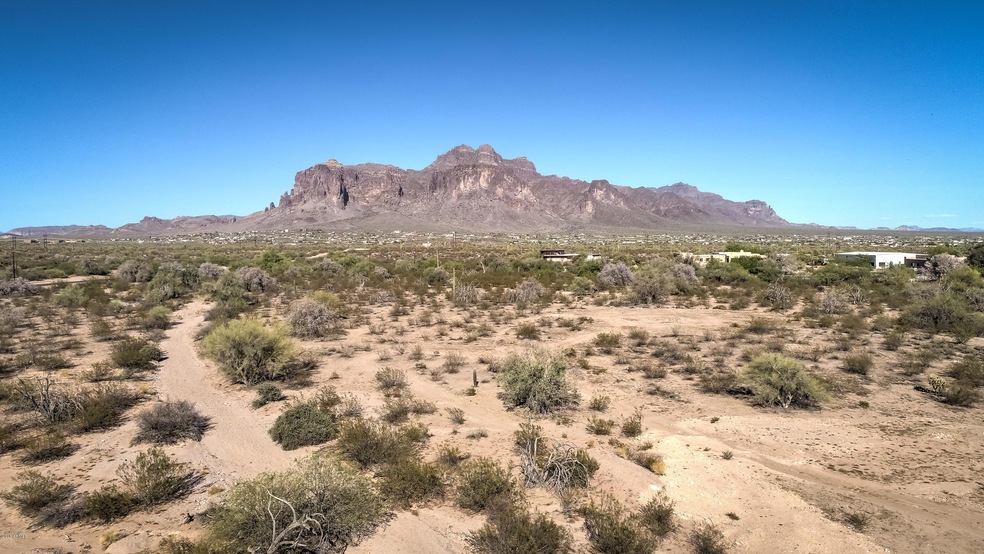 Superstition Mountains