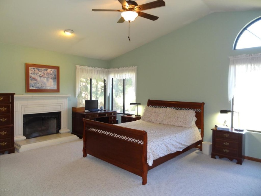 316 E Caroline Ln, Tempe, AZ 85284 - photo 1