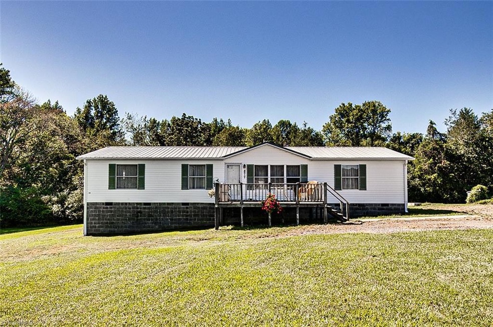 877 Grantville Ln, Asheboro, NC 27205 - photo 1