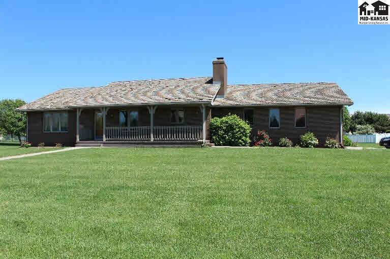 1205 Wildmeadow Rd, Mc Pherson, KS 67460 - photo 1