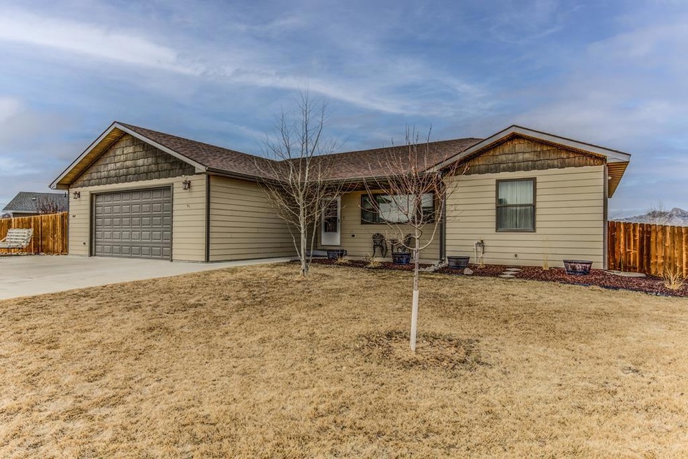 3007 Twin Creek Tr Ave, Cody, WY 82414 - photo 1