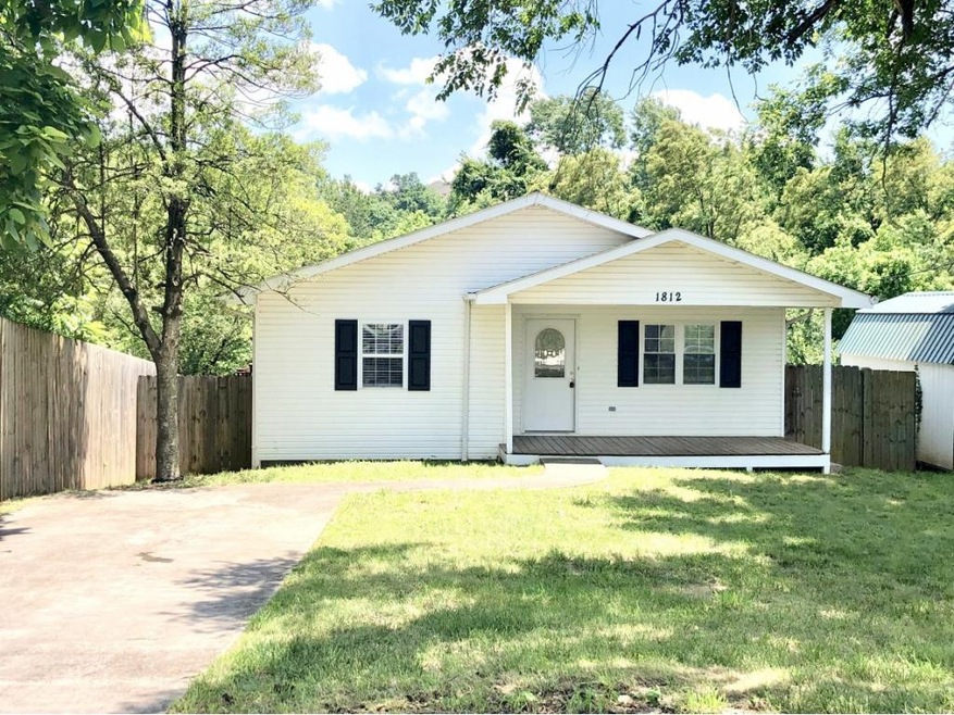 1812 E Millard St, Johnson City, TN 37601 - photo 1