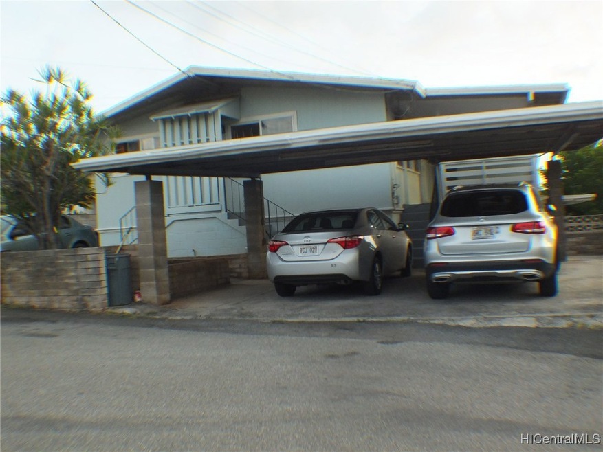Front view carport compact for 3 car