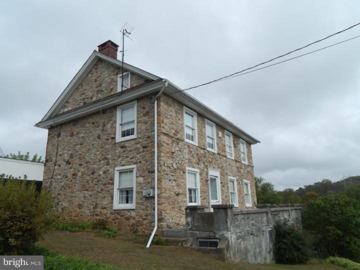 416 Sawmill Rd, Boyertown, PA 19512 - photo 1