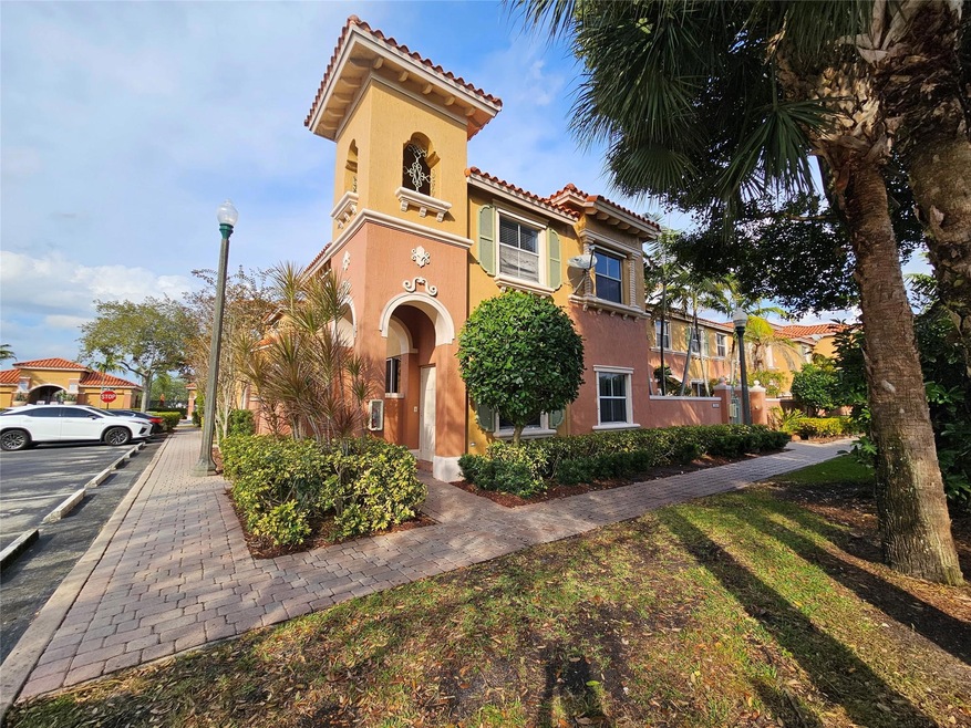 10598 SW 6th St unit 1407, Pembroke Pines, FL 33025 - photo 1