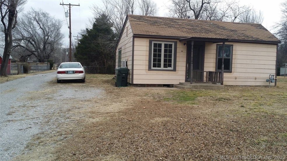108 E 9th St N, Claremore, OK 74017 - photo 1