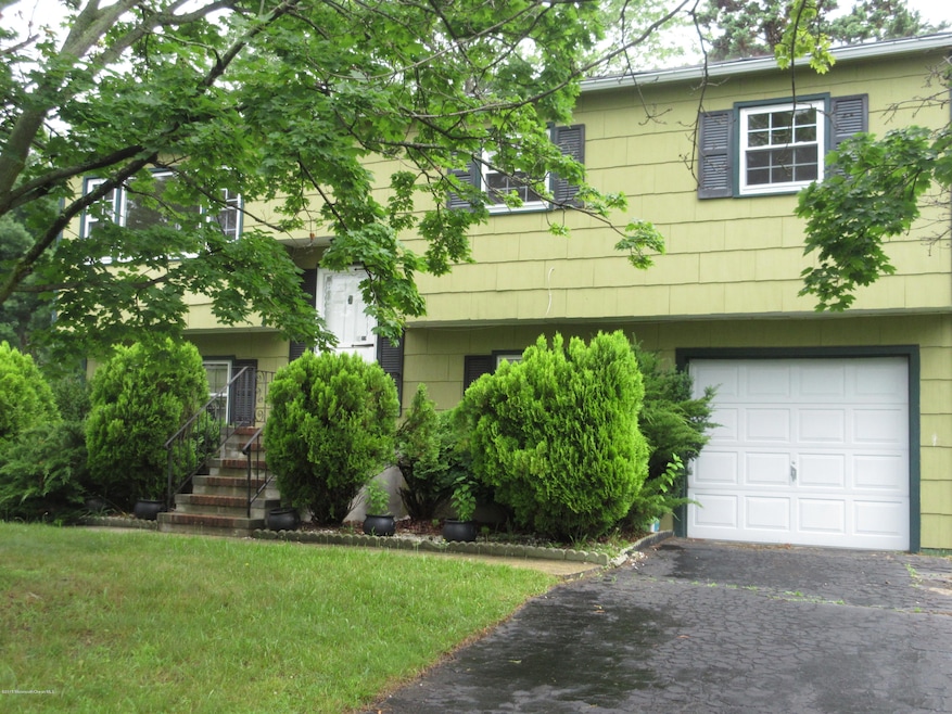 15 Dogwood Lane