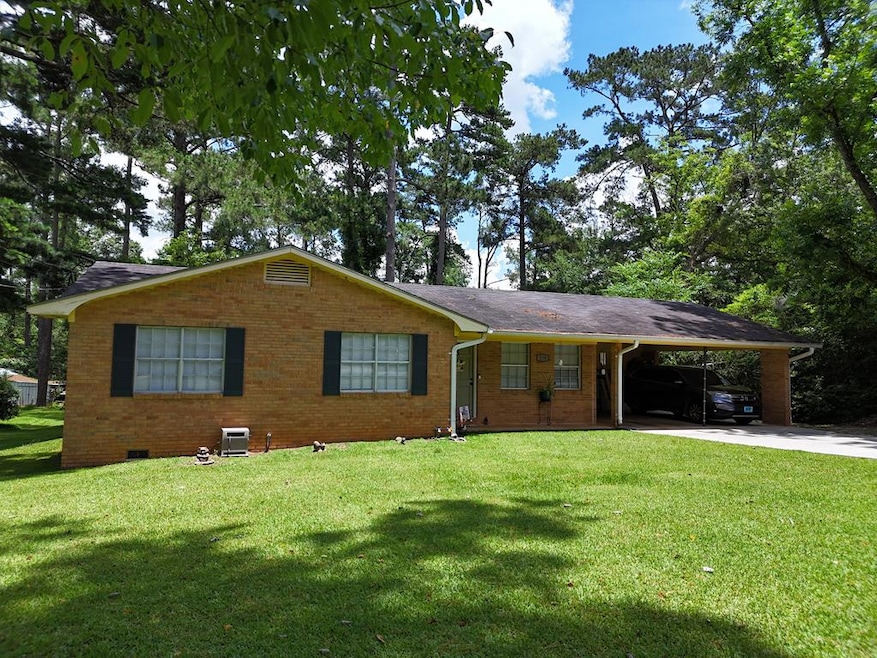 Under Contract $219,000 • Co-Listing Agent
