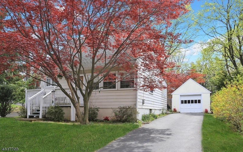 21 Bodnar St, Bernardsville, NJ 07924 - photo 1