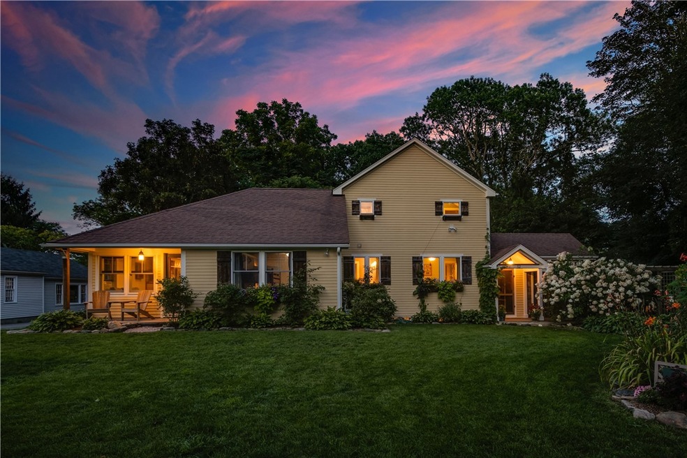 52 Johnson Place, Wakefield, RI 02879 - photo 1