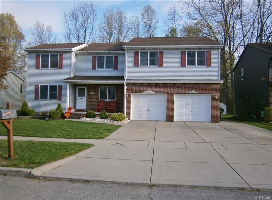 985 Castlebar Dr, North Tonawanda, NY 14120 - photo 1