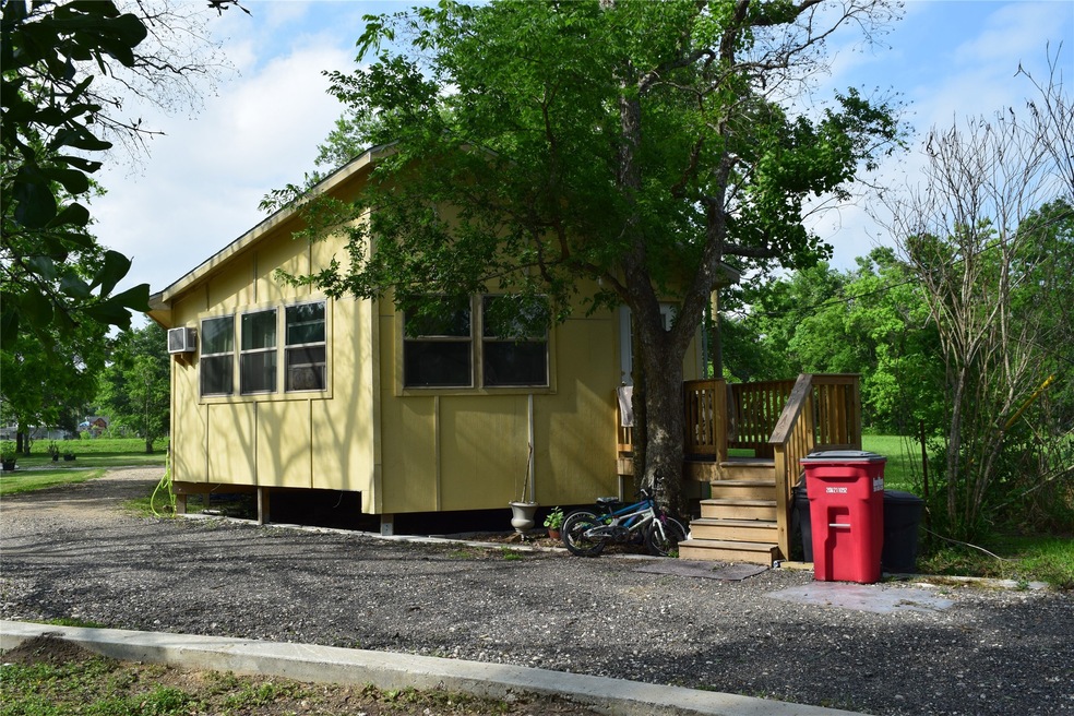 7825 James St unit B, Pearland, TX 77584 - photo 1
