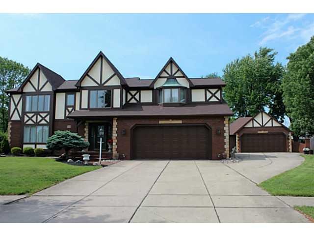 756 Thomas Fox Dr W, North Tonawanda, NY 14120 - photo 1