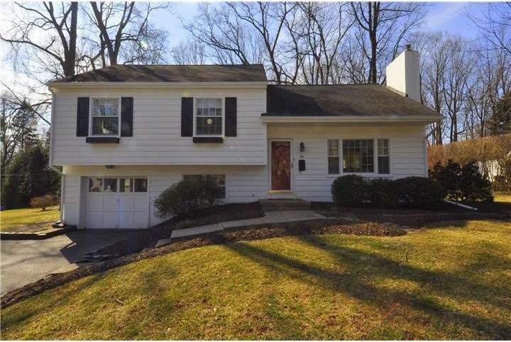 26 Longcourse Ln, Paoli, PA 19301 - photo 1