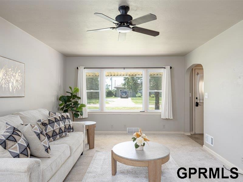 308 Crest Rd, Papillion, NE 68046 - photo 1