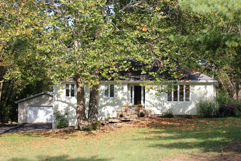 2201 Forrest Park Dr, La Grange, KY 40031 - photo 1