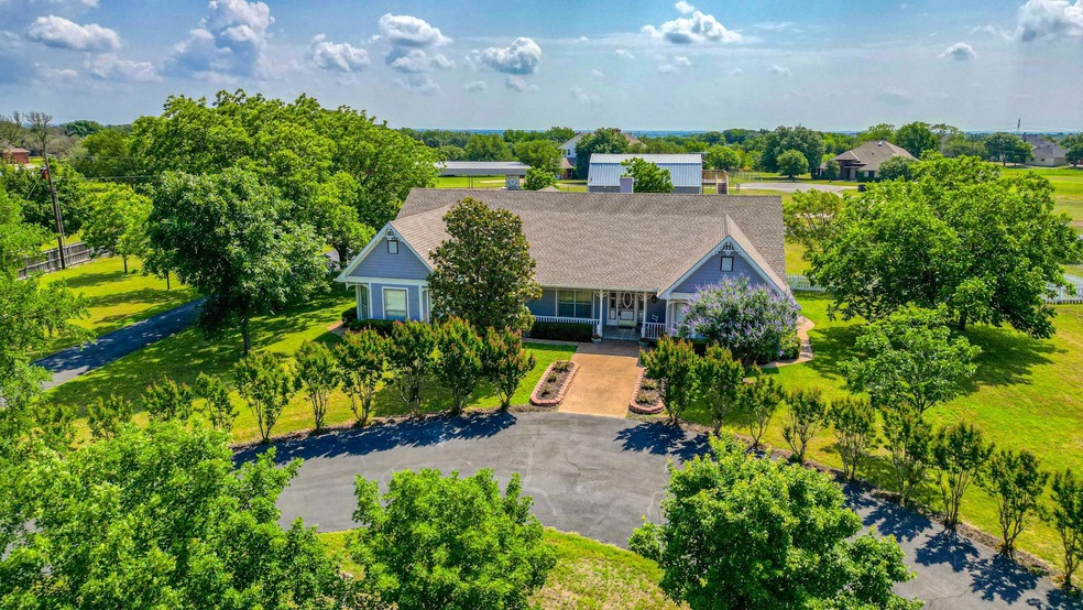 2717 Clear Lake Rd, Weatherford, TX 76087 - photo 1