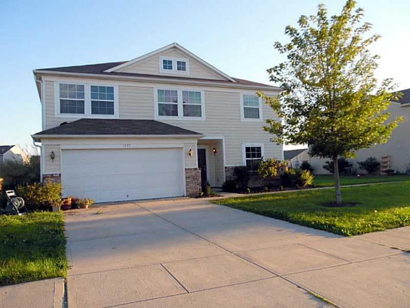 1037 Brookshire Dr, Franklin, IN 46131 - photo 1