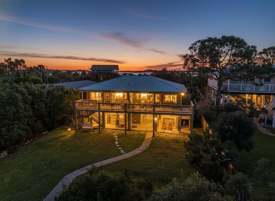 11918 Florida 24, Cedar Key, FL 32625 - photo 1