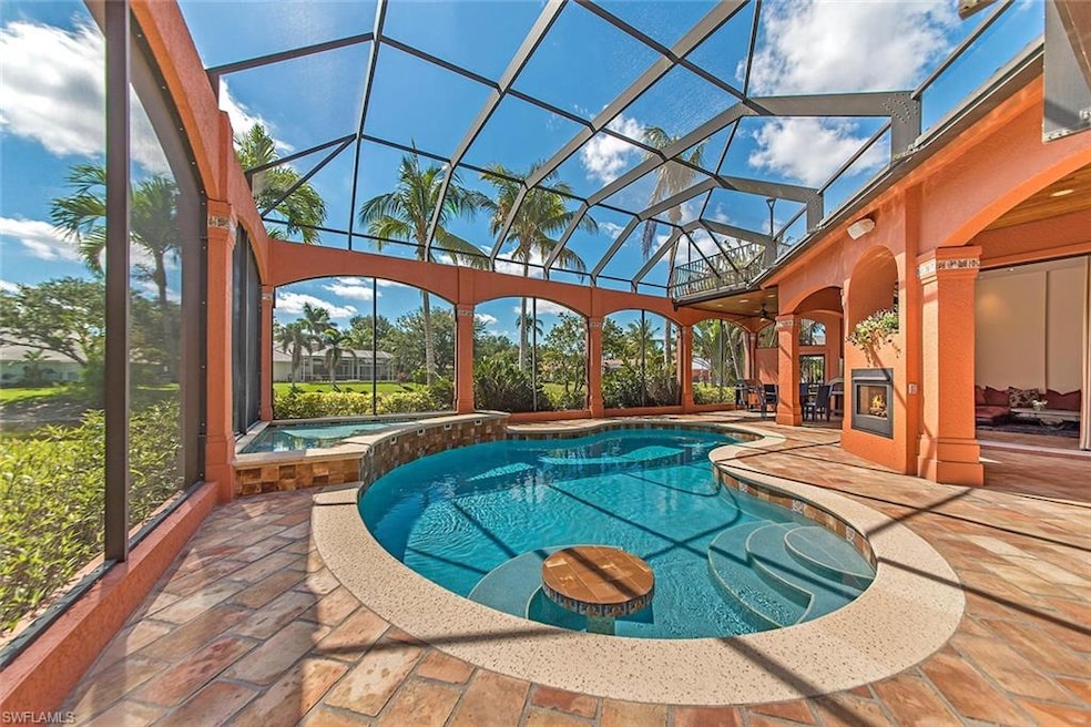 Freeform Saltwater pool with submerged seating, su
