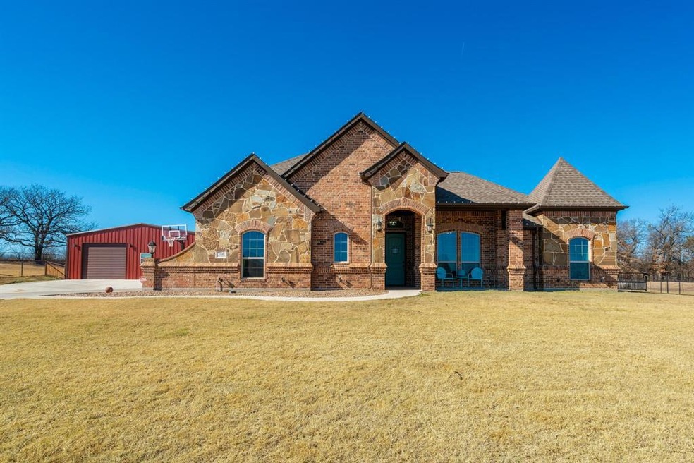 160 Spring Meadow Dr, Springtown, TX 76082 - photo 1