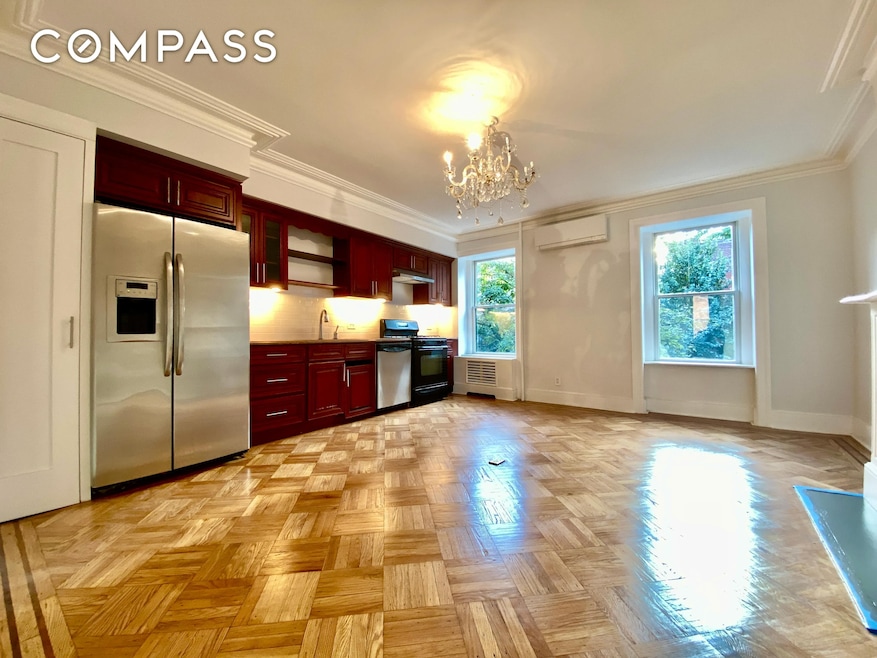 139 Adelphi St unit 3, Brooklyn, NY 11205 - photo 1