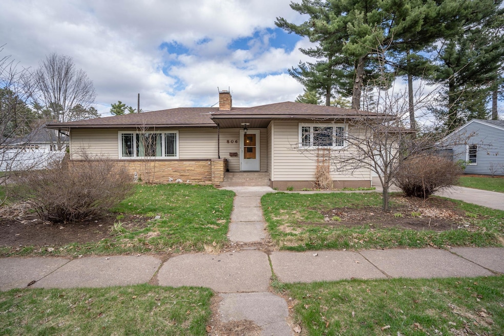 806 Geihan Way, Cloquet, MN 55720 - photo 1