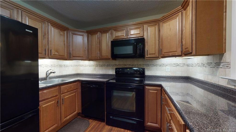 96 Cypress Rd unit 96, Newington, CT 06111 - photo 1