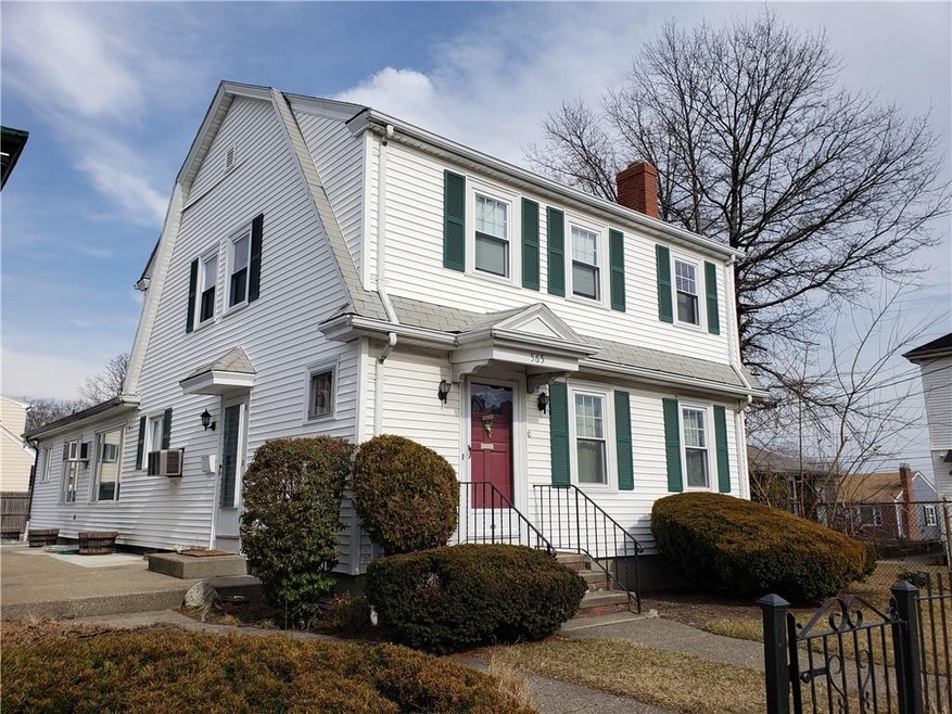 565 Admiral St unit R, Providence, RI 02908 - photo 1