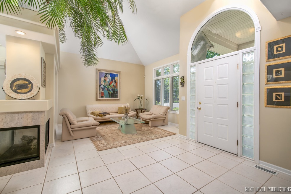 591 Buttonwood Cir, Naperville, IL 60540 - photo 1