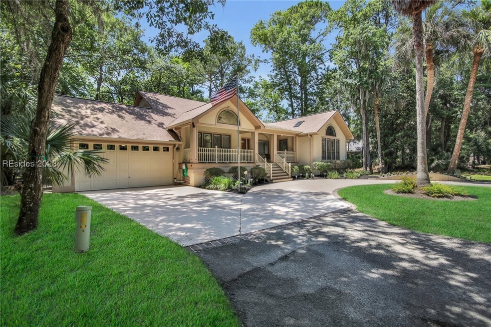 Beautiful home with 2-car garage and plenty of roo