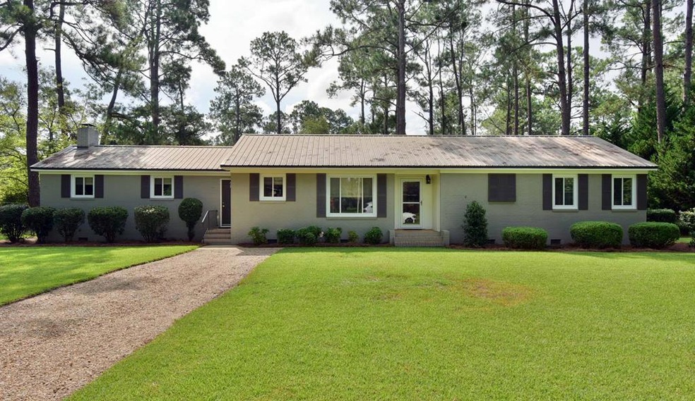 1028 Summit Dr, Albany, GA 31707 - photo 1